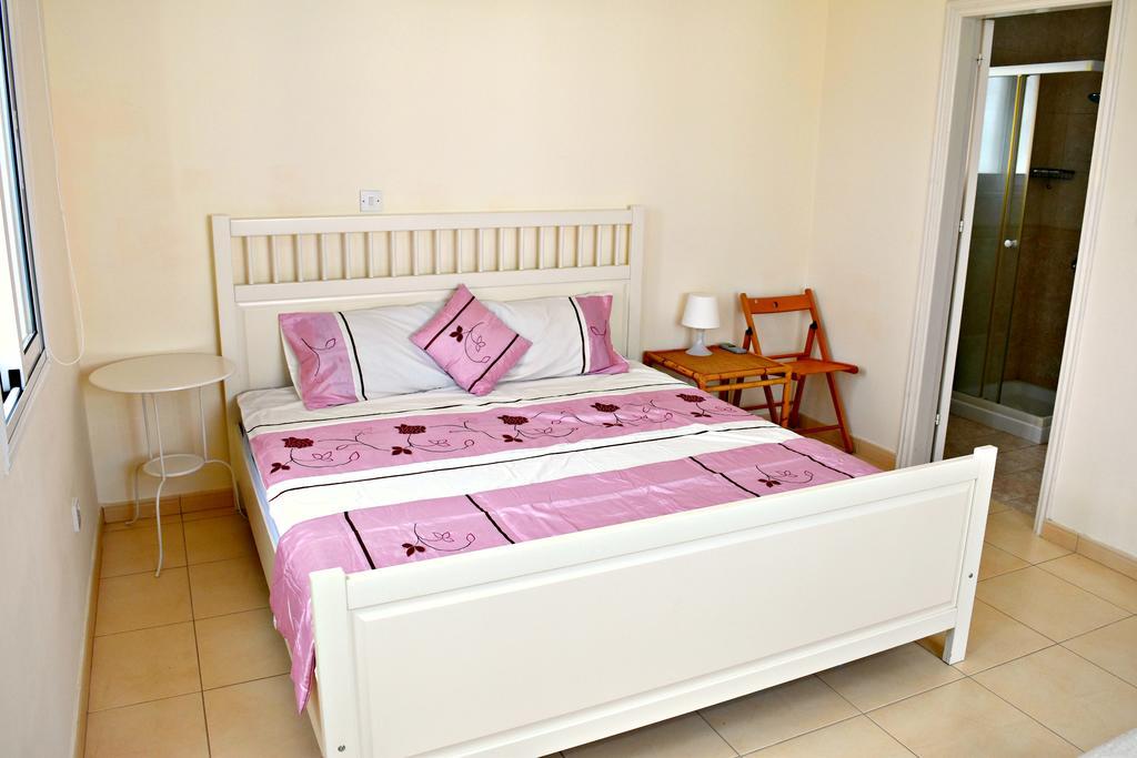 Latchi Beach Front Villa - Private Heated Pool - Amazing Uninterrupted Sea Views Полис Экстерьер фото