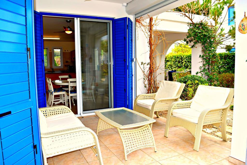 Latchi Beach Front Villa - Private Heated Pool - Amazing Uninterrupted Sea Views Полис Экстерьер фото