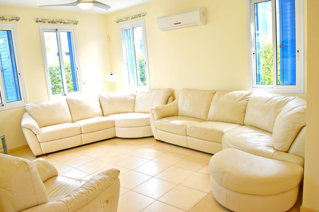 Latchi Beach Front Villa - Private Heated Pool - Amazing Uninterrupted Sea Views Полис Экстерьер фото