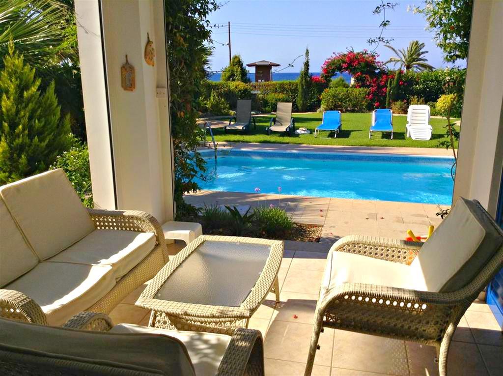 Latchi Beach Front Villa - Private Heated Pool - Amazing Uninterrupted Sea Views Полис Экстерьер фото